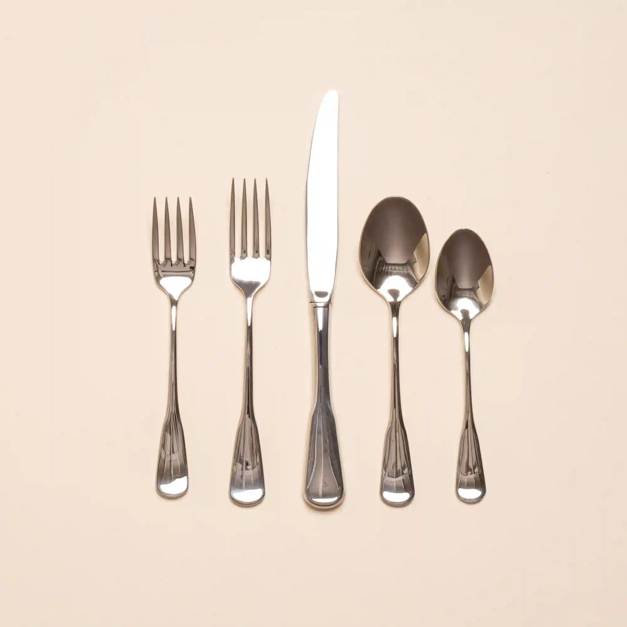 Wren 5-Piece Flatware Set Secondary image
