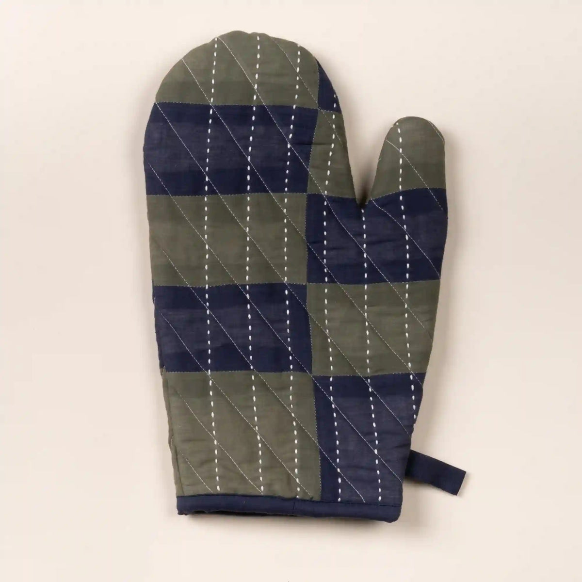Trellis Oven Mitt Main image