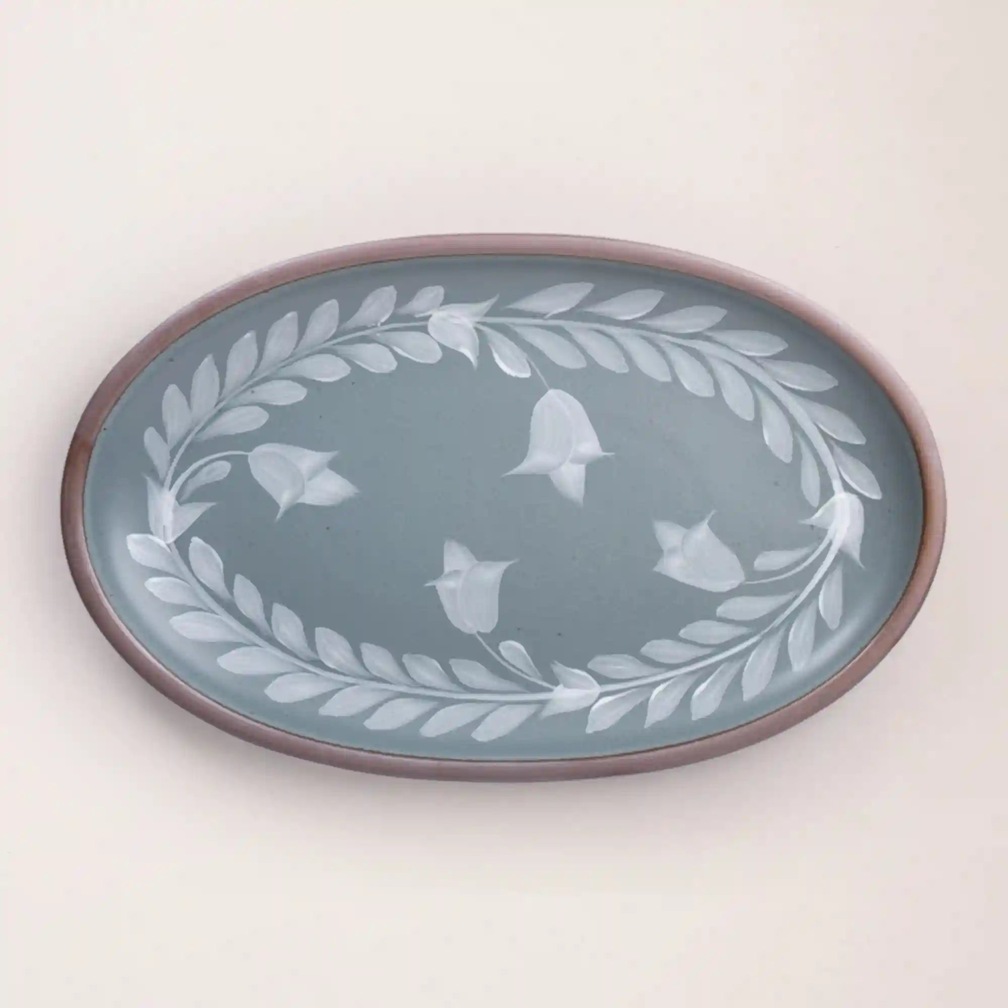 Hand Painted Large Oval Platter, Tulip Crown Secondary image
