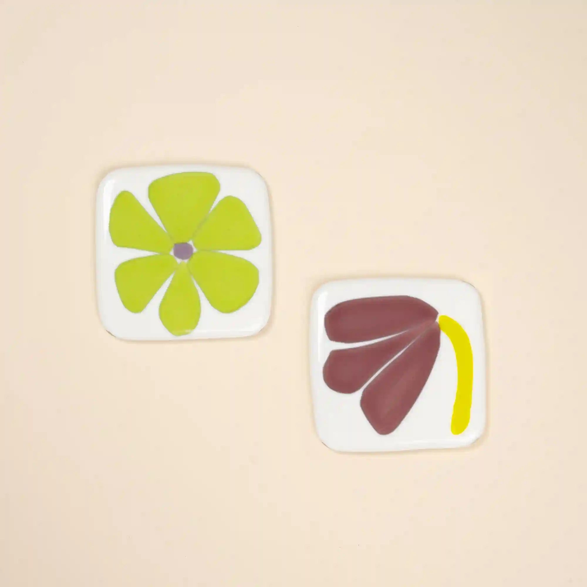 Glass Flower Coasters, Set of 2 Secondary image