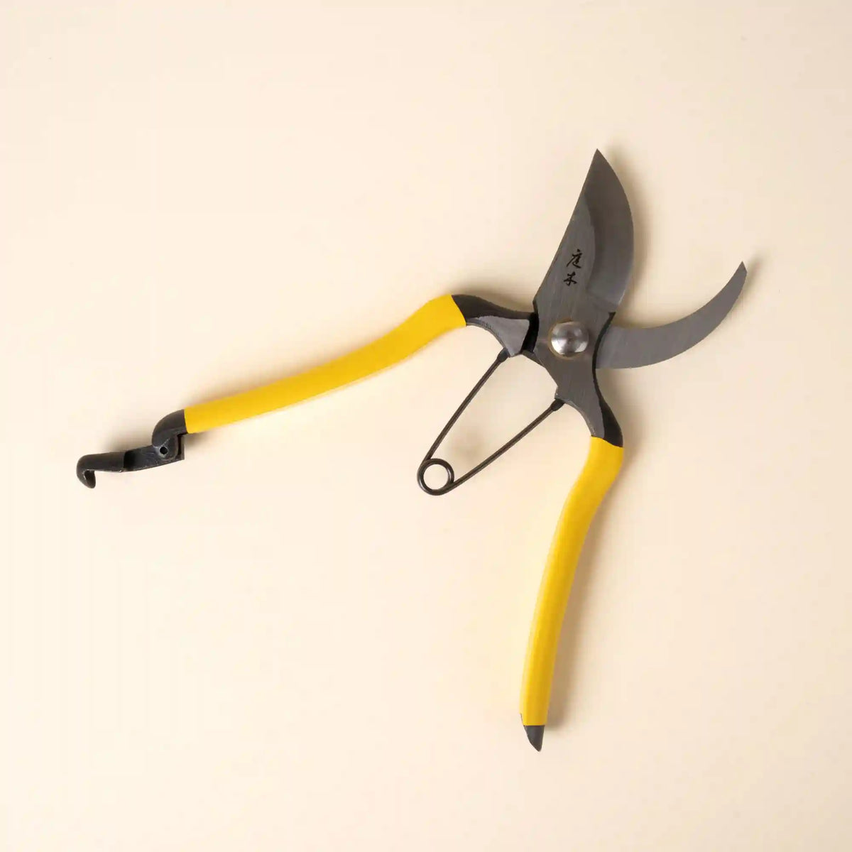 Higurashi Secateurs Main image