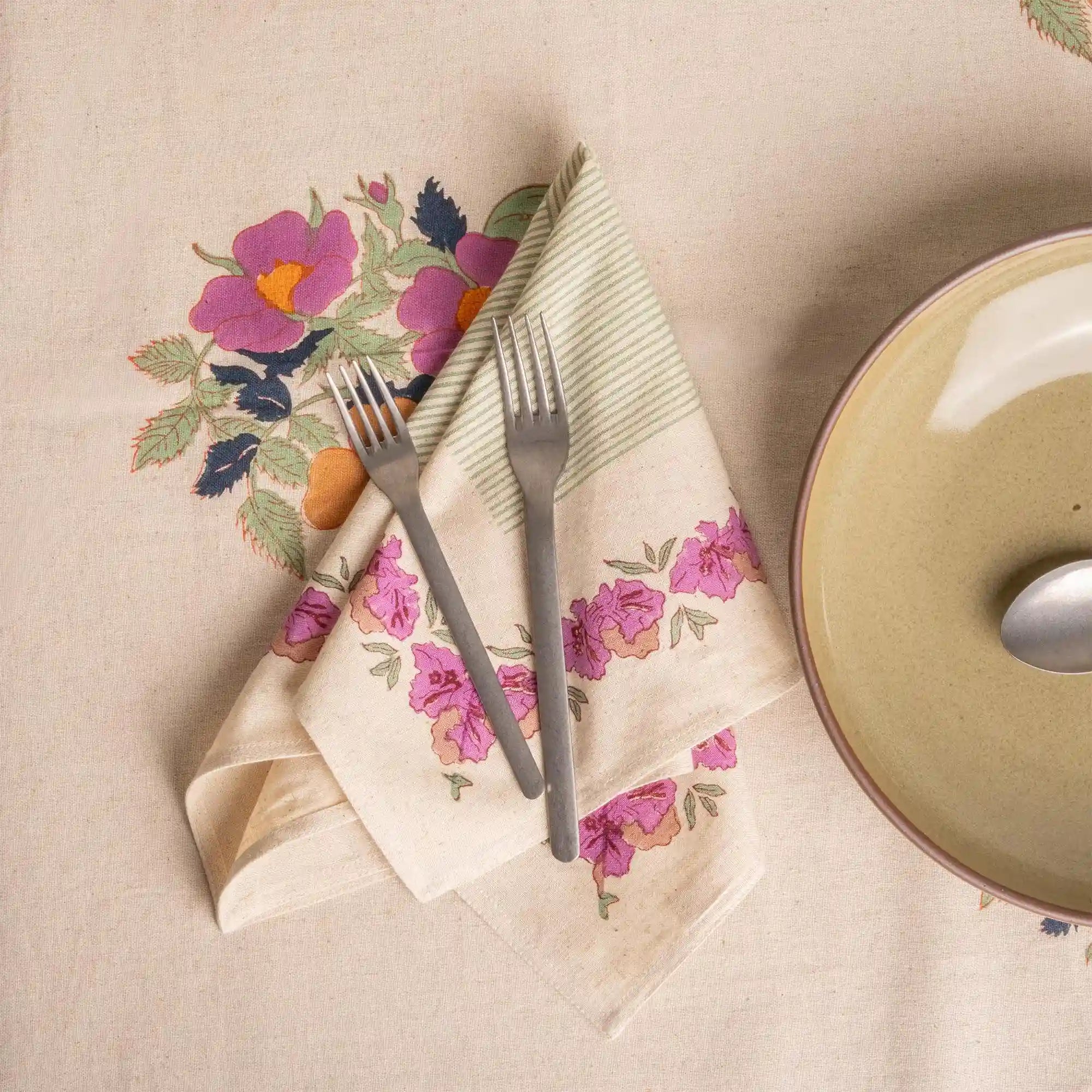 Simran Napkins, Set of 4 Secondary image